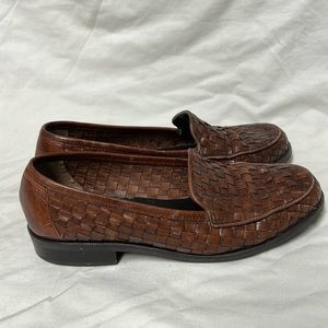 Nine West, Brown, Close Toe, Leather Upper Loafers Size 5.5M